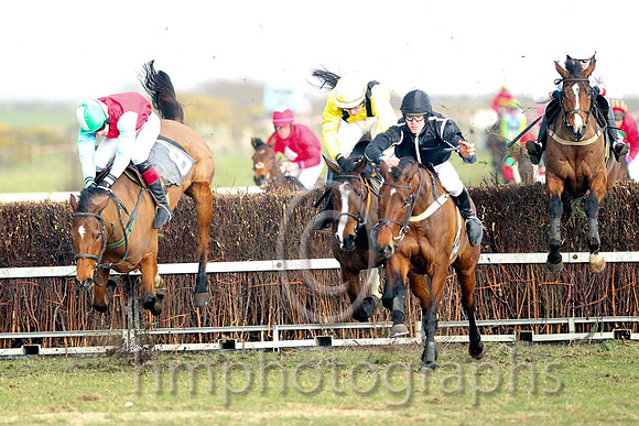 08th F Darsindian ( 8 )  S Cauanagh - Trainer: Brian W Dougan - red,blue sleeves  01st Lion's Choice ( 13 )  D Lambe - Trainer: Mark L Fagan - black, white seams
