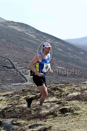 Mike Barton - Mourne Runners - 85th in 2.59.41 - FT8E1661-e