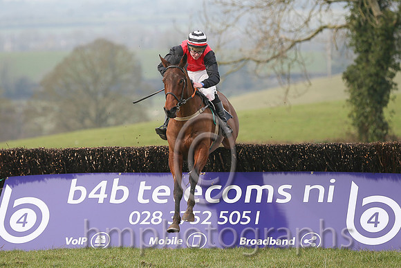 01st MR MCGO and L S Kelleher ( 8 , RED; black sleeves; black  white hooped cap ) Trainer: Thomas McGeough,, Owner : Thomas McGeough