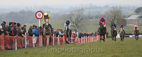 01st SIXTEEN AGAIN and M J O'Hare ( 13 , YELLOW,black chevron; yellow, plain sleeves; white  yellow check cap ) Trainer: B.P. Galvin,, Owner : Noreen Galvin