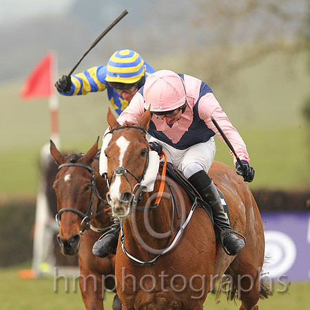 01st CURRENT EXCHANGE and T Donworth ( 5 , DARK BLUE,pink chevron; pink sleeves; pink cap ) Trainer: Gordon Elliott,, Owner : Partnership Kaniz Bloodstock Investments