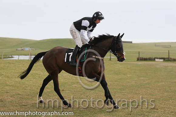 08th F Tearaway Lass ( 17 )  J J Codd - Trainer: Peter Fahey - black, white star