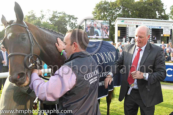 01 Fiesolana and W J Lee - - 01st (1 ,dark Blue, light blue cross sashes ) Trainer - W McCreery