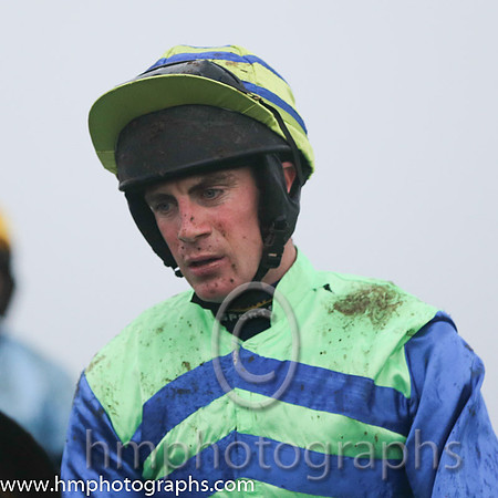 06 Runyon Rattler and Mr J J King - - 06th (10 ,Light green and blue chevrons ) Trainer - P J Rothwell