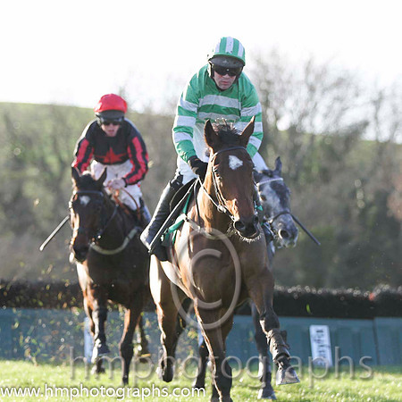 01 Rasco & R M Moran - winners (4, emerald green and white hoops) - FT8E1150-33