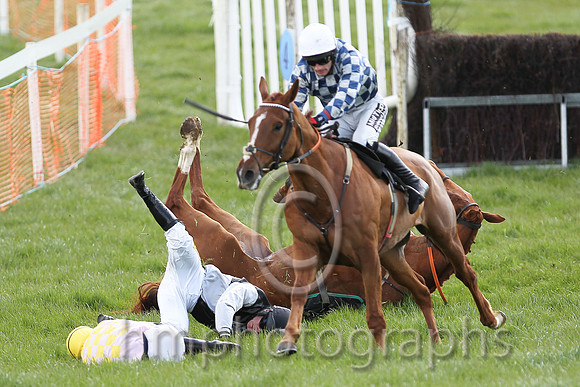 04th CRYSTAL LAD (FR) and R P Quinlan ( 30 , NAVY  GREY CHECK; navy,grey check sleeves; white cap ) Trainer: Sam Curling,, Owner : Sam Curling