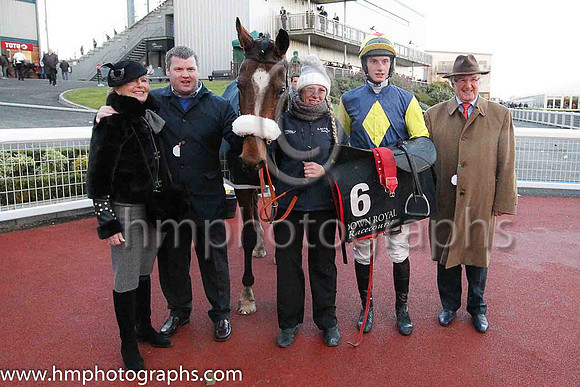 01st Runfordave and Mr L J McGuinness ( 6 , dark blue, yellow diamond ) Trainer - G Elliott , Owner - Mrs P Sloan