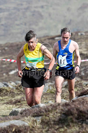 Julie Carter U/A - 95th overall, 11th woman in 3.08.12 & David Bell Mourne Runners 94th in 3.08.01 - FT8E1708-e