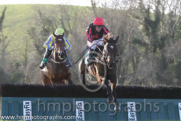 04 Beau Ballistic & R Loughran - 4th (1, royal blue and yellow stripes) & 03 Mighty Leader & A E Lynch - 3rd (3, black, red star) - FT8E1164-44