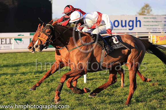 01st Tiger Sam and D Meyler ( 8 , white, red hoop ) Trainer - N Meade , Owner - Noel Meade