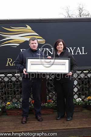 01st Monbeg Notorious and R Walsh ( 4 , maroon, white star ) Trainer - G Elliott , Owner - Gigginstown House Stud