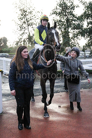 01st Realt Mor and K M Donoghue ( 1 , black, yellow diamond ) Trainer - G Elliott , Owner - Mrs P Sloan