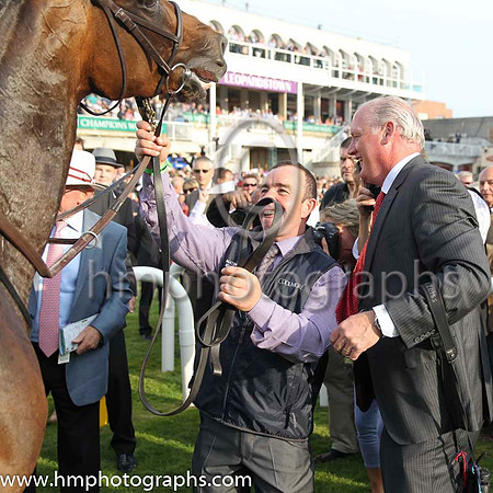 01 Fiesolana and W J Lee - - 01st (1 ,dark Blue, light blue cross sashes ) Trainer - W McCreery