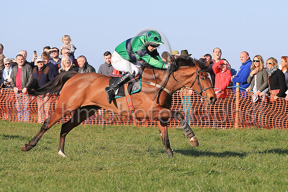01st ISN'T SHE LOVELY and M J O'Hare ( 5 , EMERALD GREEN,dark blue hoop; emerald green sleeves,dark blue armlet; emerald green cap,dark blue spots ) Trainer: J.G. Cosgrave , Owner : Pauline Whitten