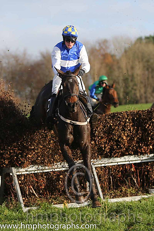 05 HowWouldSheNo and M J Lynch - PU - 05th (6 ,royal blue, white hoop ) Trainer - Georgr Stewart