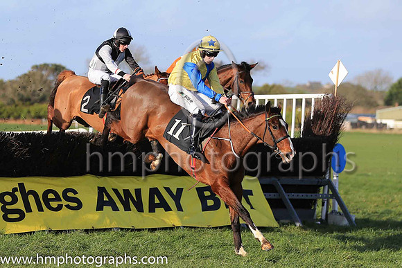 BANBRIDGE and S Connor ( 2 ,Antrim (H)- BLACK  WHITE QTD; black  white hlvd sleeves; white cap ) Trainer: Colin S. McKeever,, Owner : W.W. Dennison