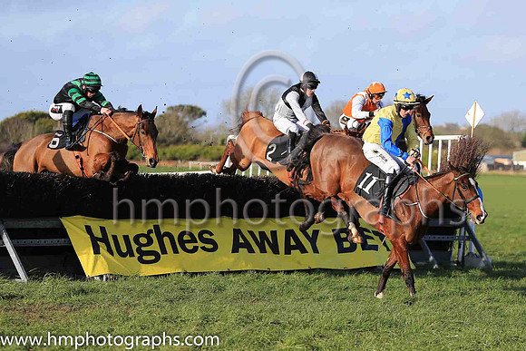 MONKSTREET (GB) and R James ( 6 , BLACK,emerald green epaulettes; black  emerald green hooped sleeves; black  emerald green hooped cap ) Trainer: Cormac Doyle,, Owner : Monbeg Farm Racing, Partnership