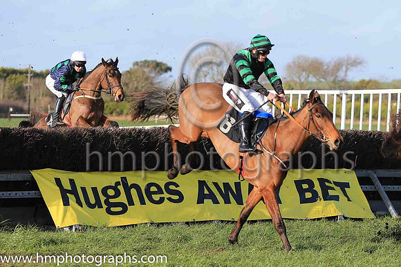 MONKSTREET (GB) and R James ( 6 , BLACK,emerald green epaulettes; black  emerald green hooped sleeves; black  emerald green hooped cap ) Trainer: Cormac Doyle,, Owner : Monbeg Farm Racing, Partnership