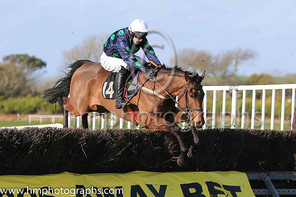 DO NO WRONG and M J O'Hare ( 14 , DARK BLUE,emerald green spots; dark blue sleeves,emerald green spots; white cap ) Trainer: Andrew McNamara,, Owner : Rhona McNamara