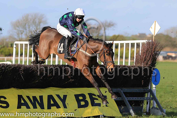 DO NO WRONG and M J O'Hare ( 14 , DARK BLUE,emerald green spots; dark blue sleeves,emerald green spots; white cap ) Trainer: Andrew McNamara,, Owner : Rhona McNamara