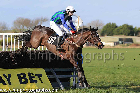 WEXFORD SAGE and N Gault ( 18 ,Antrim (H)- DARK BLUE  EMERALD GREEN STRIPES; dark blue sleeves; white cap ) Trainer: Ann Hunter,, Owner : Ann Hunter