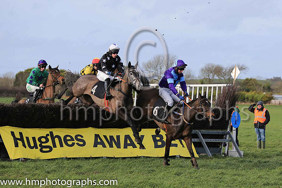 DIDGERIDEE and P G McGuigan ( 4 , BLACK,white stars; white cap,purple star ) Trainer: Clare L. Cannon,, Owner : G.N. Cannon
