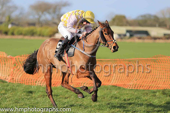 01st TANGO THEATRE and S Connor ( 9 , PINK  YELLOW CHECK; pink sleeves; yellow cap ) Trainer: Warren Ewing,, Owner : Warren Ewing