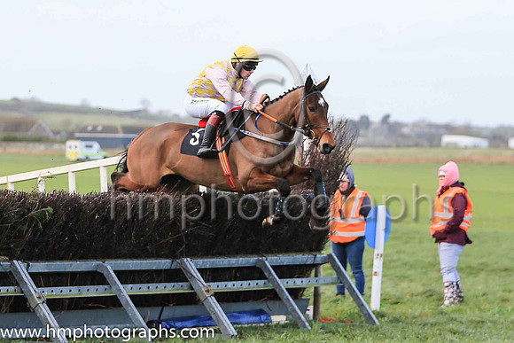 01st WILL CARVER and J G Gainford ( 5 , PINK  YELLOW CHECK; pink sleeves; yellow cap ) Trainer: Warren Ewing,, Owner : Warren Ewing