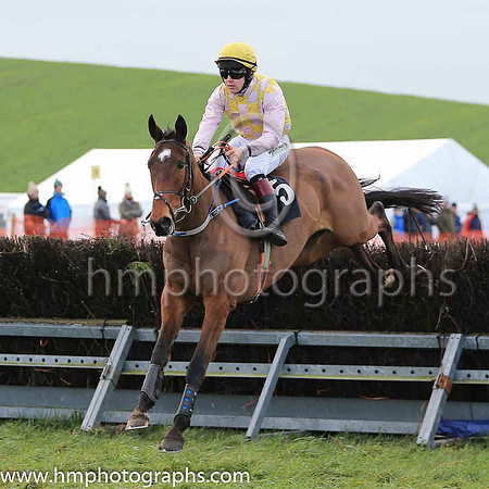 01st WILL CARVER and J G Gainford ( 5 , PINK  YELLOW CHECK; pink sleeves; yellow cap ) Trainer: Warren Ewing,, Owner : Warren Ewing