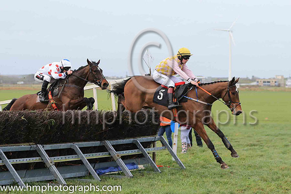 01st WILL CARVER and J G Gainford ( 5 , PINK  YELLOW CHECK; pink sleeves; yellow cap ) Trainer: Warren Ewing,, Owner : Warren Ewing