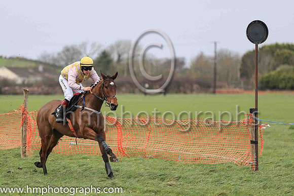01st WILL CARVER and J G Gainford ( 5 , PINK  YELLOW CHECK; pink sleeves; yellow cap ) Trainer: Warren Ewing,, Owner : Warren Ewing