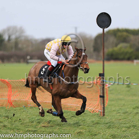 01st WILL CARVER and J G Gainford ( 5 , PINK  YELLOW CHECK; pink sleeves; yellow cap ) Trainer: Warren Ewing,, Owner : Warren Ewing