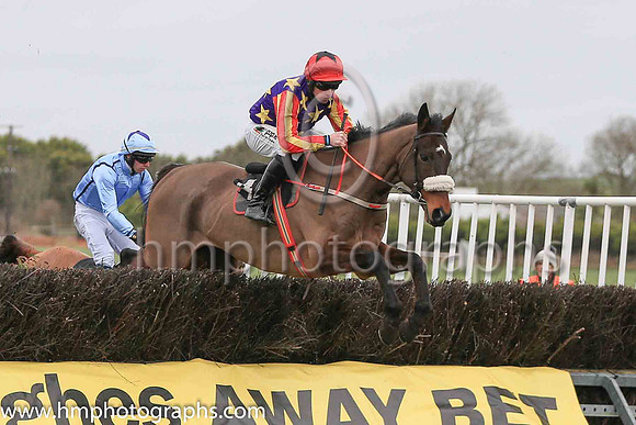 01st WINGED LEADER and B O'Neill ( 4 ,purple,yellow star;red and yellow striped sleeves;red cap ) Trainer: D.M. Christie,, Owner : S.J. Hegarty