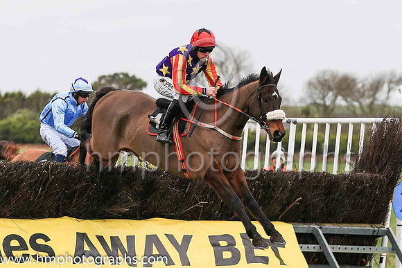 01st WINGED LEADER and B O'Neill ( 4 ,purple,yellow star;red and yellow striped sleeves;red cap ) Trainer: D.M. Christie,, Owner : S.J. Hegarty