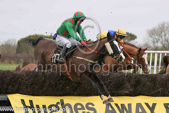 02nd CHOSEN DREAM and N McParlan ( 10 , EMERALD GREEN,red braces; emerald green sleeves; emerald green cap,red diamonds ) Trainer: Graham McKeever,, Owner : Margaret A. Simpson