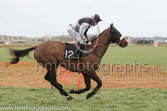 TYCOON PRINCE and S Connor ( 12 ,Antrim (H)- BLACK  WHITE QTD; black  white hlvd sleeves; white cap ) Trainer: Colin S. McKeever,, Owner : W.W. Dennison