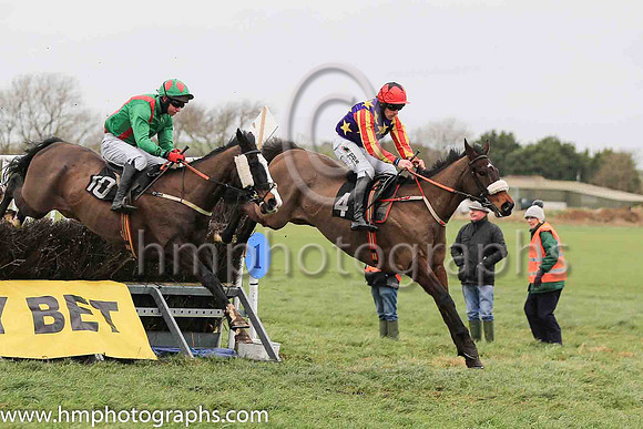 01st WINGED LEADER and B O'Neill ( 4 ,purple,yellow star;red and yellow striped sleeves;red cap ) Trainer: D.M. Christie,, Owner : S.J. Hegarty