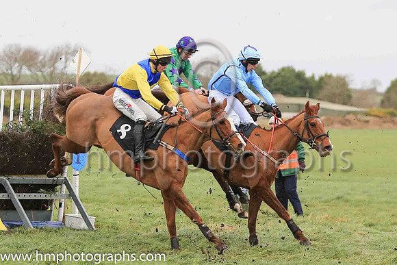 03rd ATTRIBUTION (GB) and J C Barry ( 8 , ROYAL BLUE,yellow diabolo; yellow sleeves; yellow cap ) Trainer: J.T.R. Dreaper,, Owner : Syndicate Knockalough