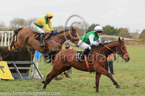 MIKE MCCANN and D G Lavery ( 1 , YELLOW,emerald green diabolo; yellow sleeves; yellow cap ) Trainer: Sean McParlan,, Owner : Sean McParlan
