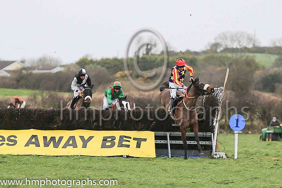 01st WINGED LEADER and B O'Neill ( 4 ,purple,yellow star;red and yellow striped sleeves;red cap ) Trainer: D.M. Christie,, Owner : S.J. Hegarty