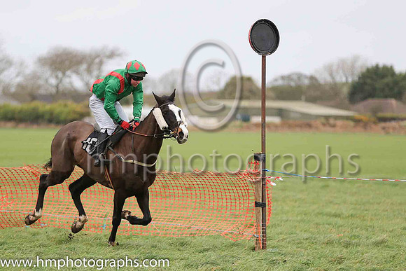 02nd CHOSEN DREAM and N McParlan ( 10 , EMERALD GREEN,red braces; emerald green sleeves; emerald green cap,red diamonds ) Trainer: Graham McKeever,, Owner : Margaret A. Simpson
