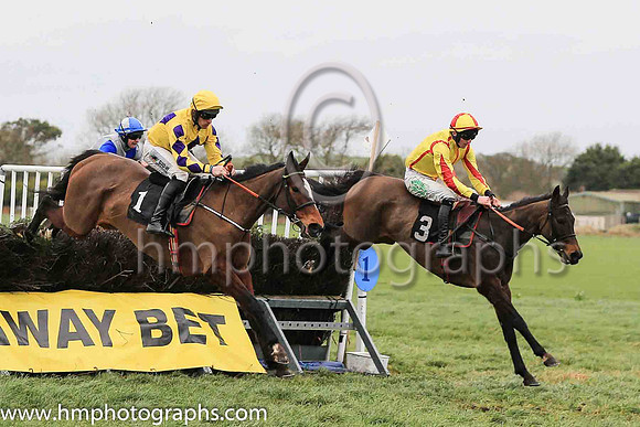 02nd DOUBLE SMART and D G Lavery ( 3 , YELLOW,red seams; yellow sleeves,red diabolo; yellow  red qtd cap ) Trainer: Patrick Eugene Turley,, Owner : Andrew S. Pearson