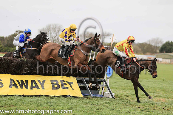 01st MT LEINSTER GOLD and B O'Neill ( 1 , YELLOW,purple triple diamond; yellow,purple diamonds sleeves  purple diamond sleeves; yellow cap ) Trainer: Colin Bowe,, Owner : Anthony Kearns