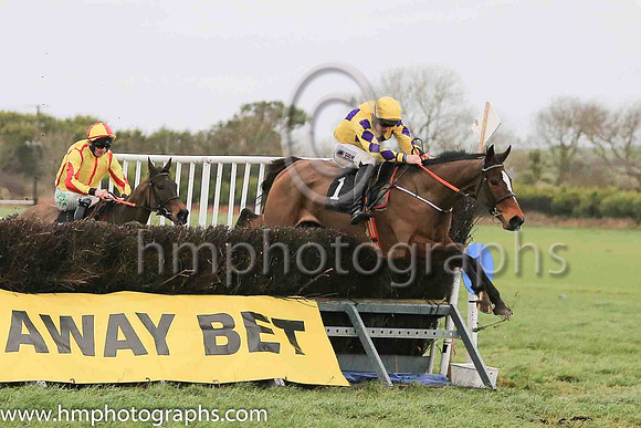 01st MT LEINSTER GOLD and B O'Neill ( 1 , YELLOW,purple triple diamond; yellow,purple diamonds sleeves  purple diamond sleeves; yellow cap ) Trainer: Colin Bowe,, Owner : Anthony Kearns