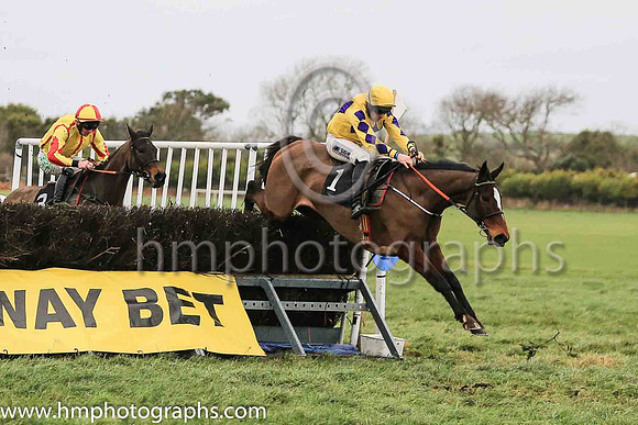 01st MT LEINSTER GOLD and B O'Neill ( 1 , YELLOW,purple triple diamond; yellow,purple diamonds sleeves  purple diamond sleeves; yellow cap ) Trainer: Colin Bowe,, Owner : Anthony Kearns