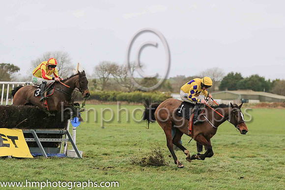 02nd DOUBLE SMART and D G Lavery ( 3 , YELLOW,red seams; yellow sleeves,red diabolo; yellow  red qtd cap ) Trainer: Patrick Eugene Turley,, Owner : Andrew S. Pearson