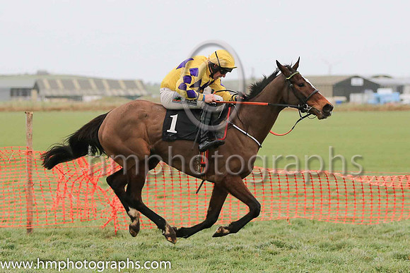 01st MT LEINSTER GOLD and B O'Neill ( 1 , YELLOW,purple triple diamond; yellow,purple diamonds sleeves  purple diamond sleeves; yellow cap ) Trainer: Colin Bowe,, Owner : Anthony Kearns