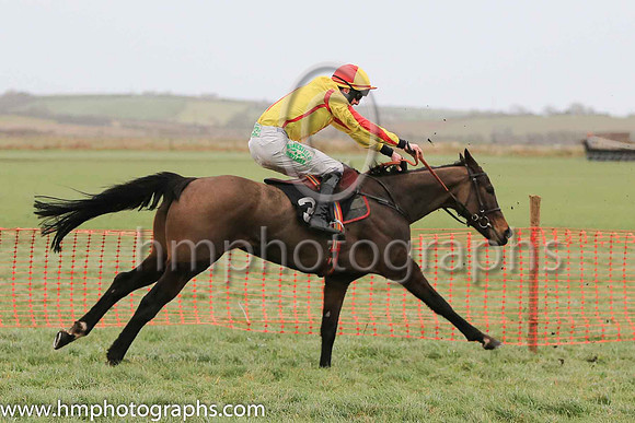 02nd DOUBLE SMART and D G Lavery ( 3 , YELLOW,red seams; yellow sleeves,red diabolo; yellow  red qtd cap ) Trainer: Patrick Eugene Turley,, Owner : Andrew S. Pearson