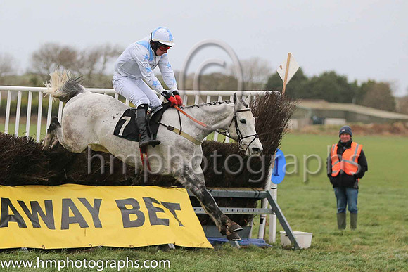 01st DENTO DES OBEAUX (FR) and Ross McLeigh ( 7 , WHITE,sky blue epaulettes; white sleeves,sky blue stars; white  sky blue qtd cap ) Trainer: C.A. McBratney,, Owner : Liam Gibney