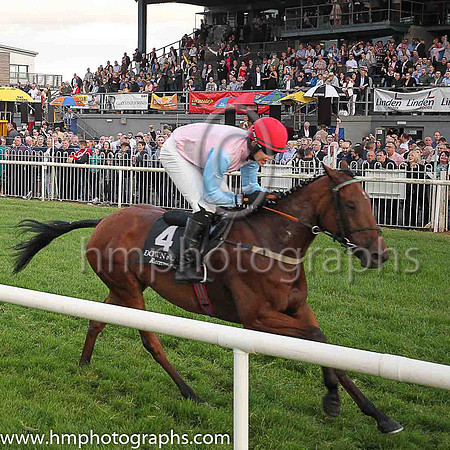 01st Joy's Gift and Mr F Maguire (4, pink, light blue sleeves) , trainer Peter Maher